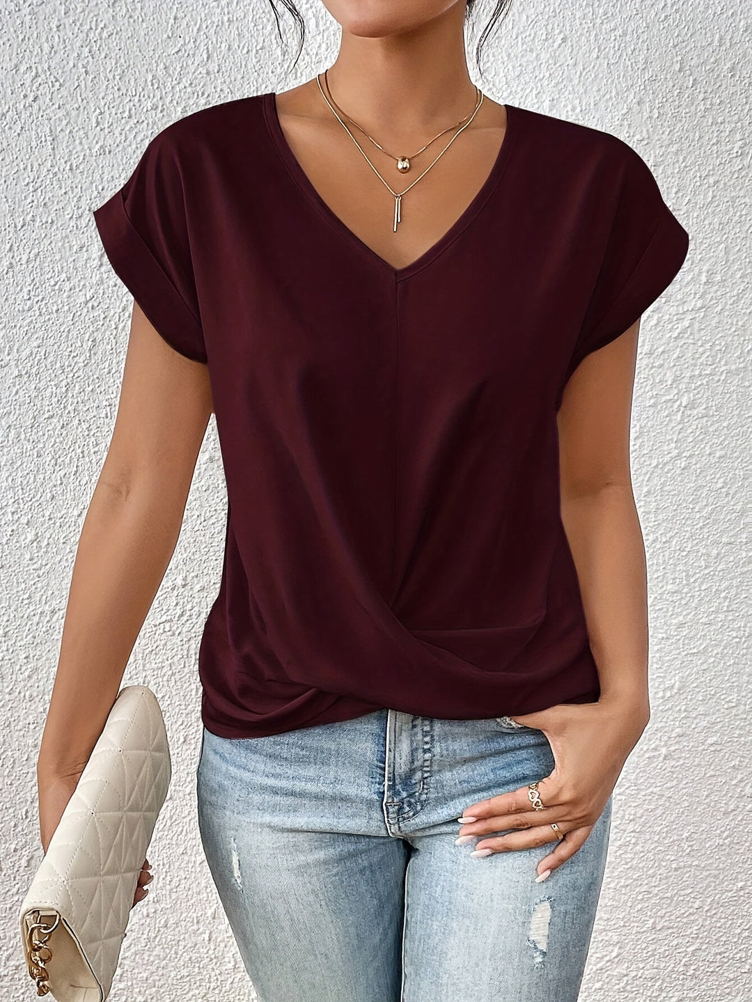 Evelyn | Casual T-shirt With Sweetheart Neckline