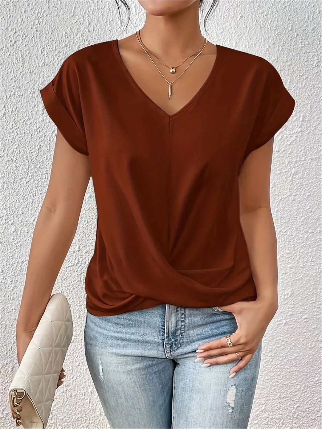 Evelyn | Casual T-shirt With Sweetheart Neckline